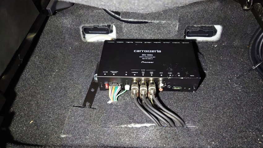 カーオーディオDSPの設置（DEQ-1000A）