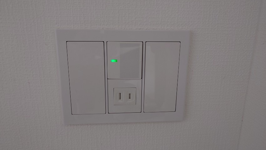 壁スイッチ壁コンセントの穴カバー